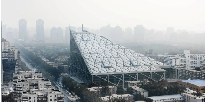 侨福芳草地大厦失火，，，磨练ETFE膜结构的防火性能