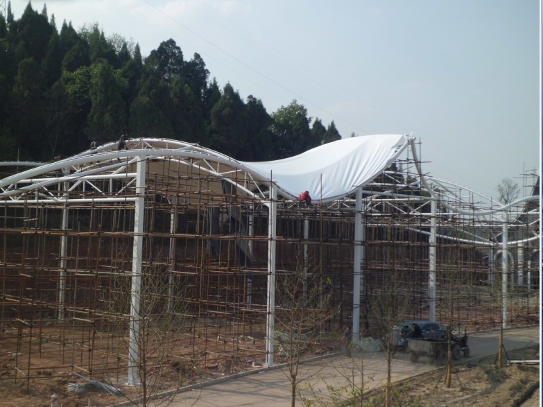 膜结构停车棚施工造价怎样控制？？？？